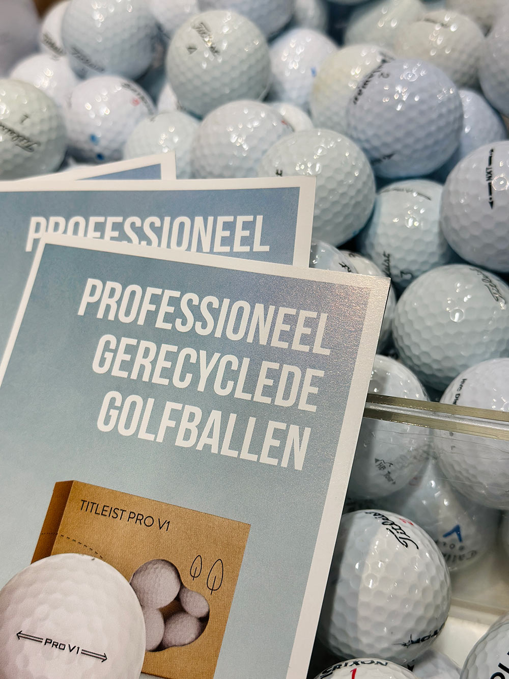 golfballen in een glas